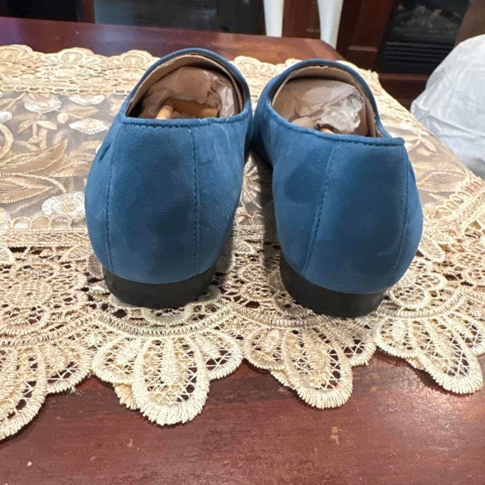 Vionic Willa II Woman's Leather Flats in Dark Teal / Ocean‎ Pacific Blue Suede - Picture 3 of 7